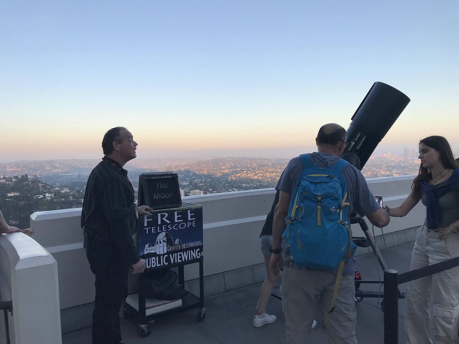 ロサンゼルスグリフィス天文台の夜景ツアー09